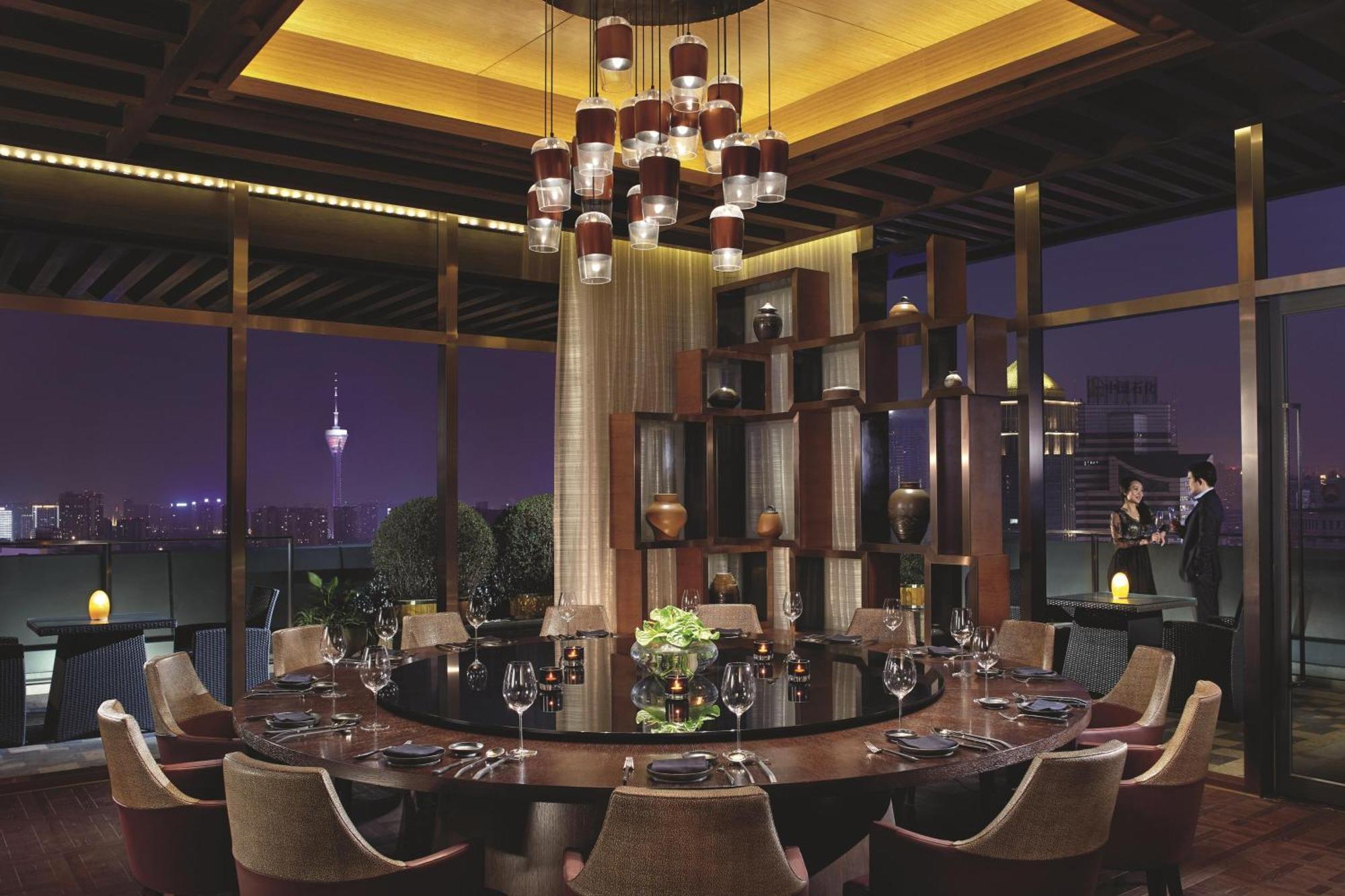 โรงแรม เดอะ ริตซ์-คาร์ลตัน