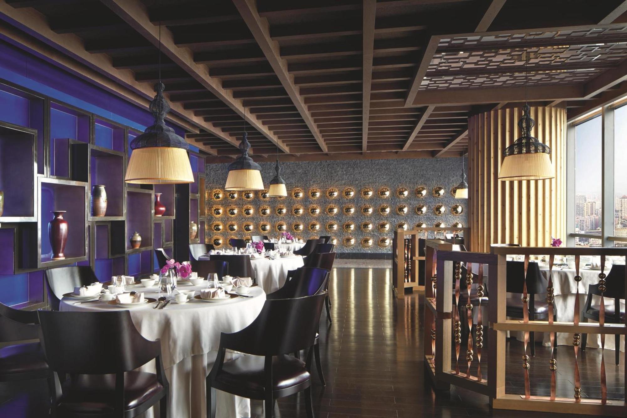 The Ritz-carlton, Отель 5*