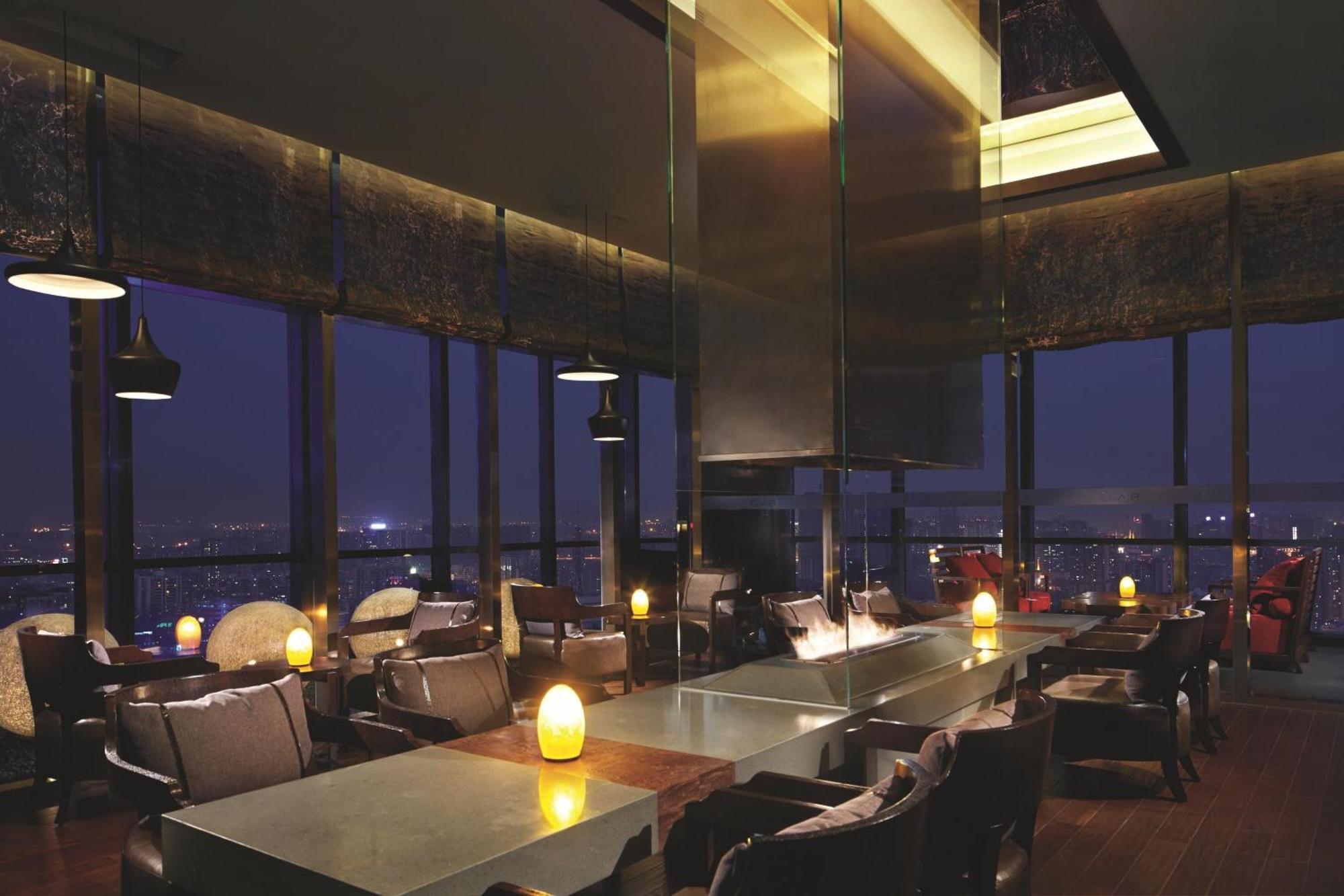 The Ritz-carlton,