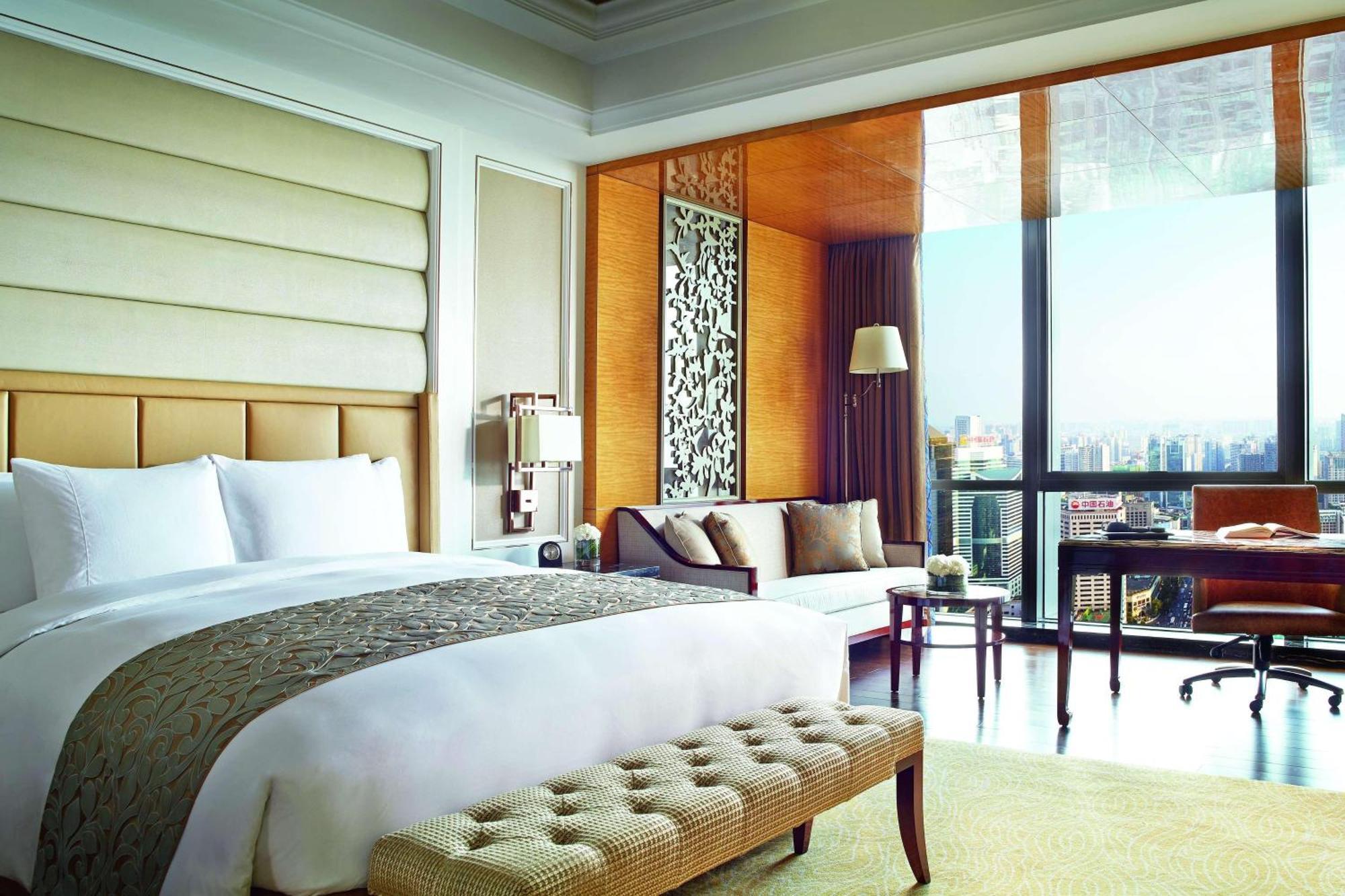 The Ritz-carlton, Hotel