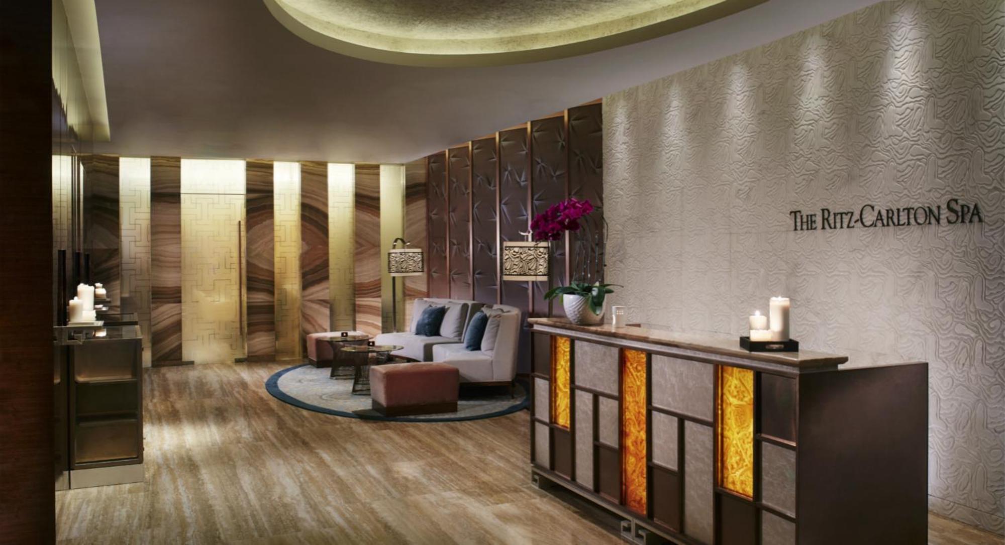 The Ritz-carlton,