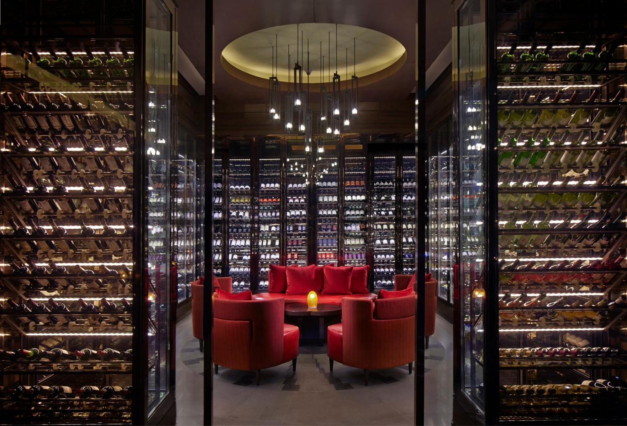 The Ritz-carlton, Hotel 5*